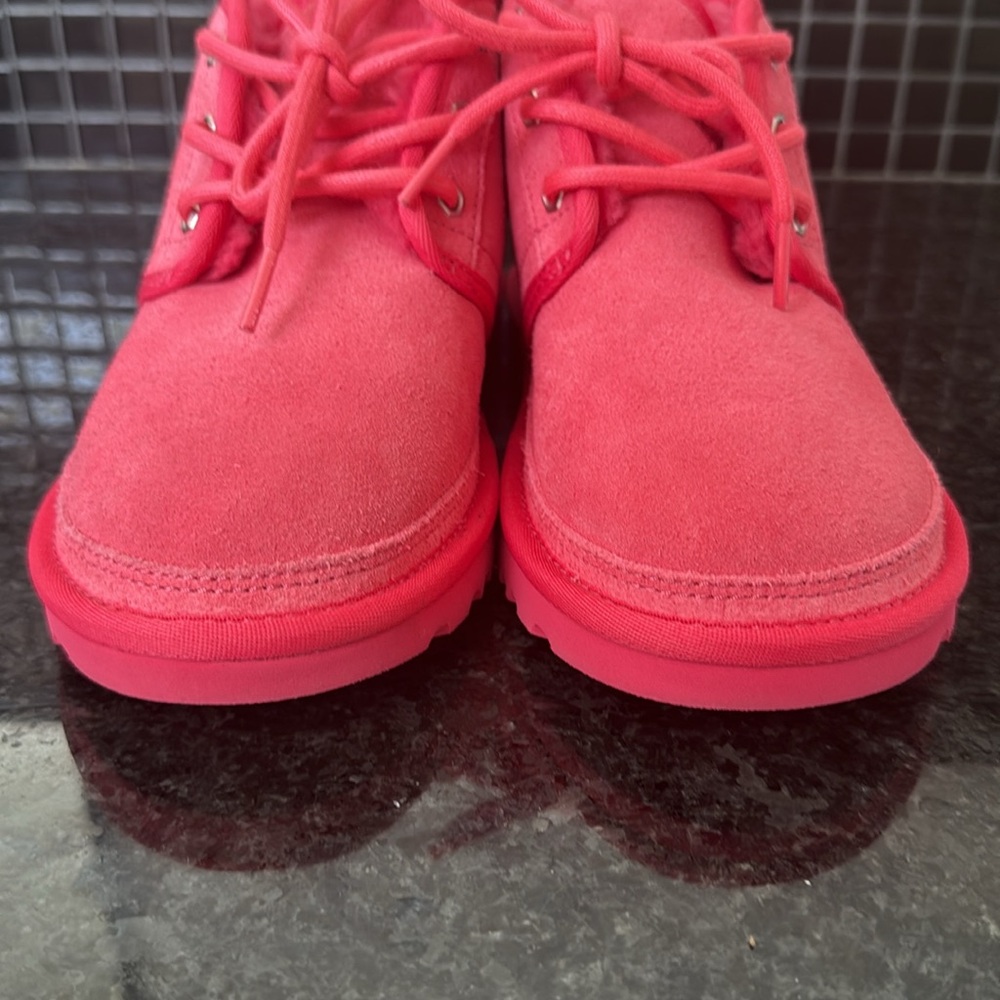 UGG Neumel Chukka Boot - Picture 8 of 13